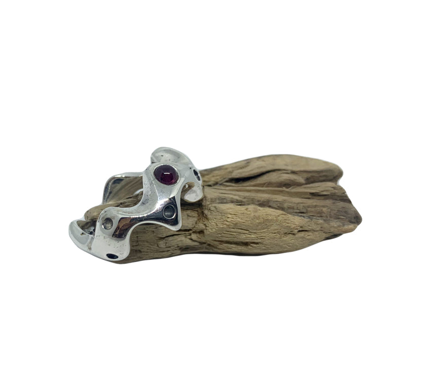Sea Slug Ring – Sterling Silver 925 with Cabochon Iolite, Peridot, or Garnet - Tg-Jewellery By Tamara Gervasio