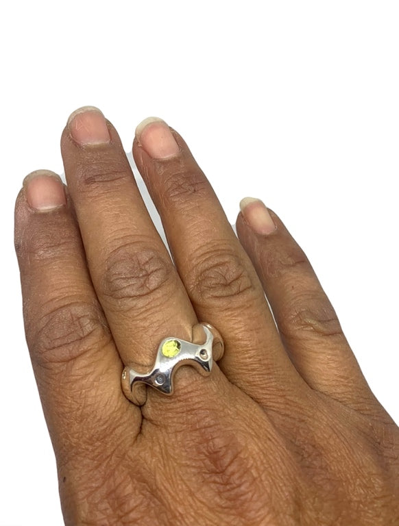 Sea Slug Ring – Sterling Silver 925 with Cabochon Iolite, Peridot, or Garnet - Tg-Jewellery By Tamara Gervasio