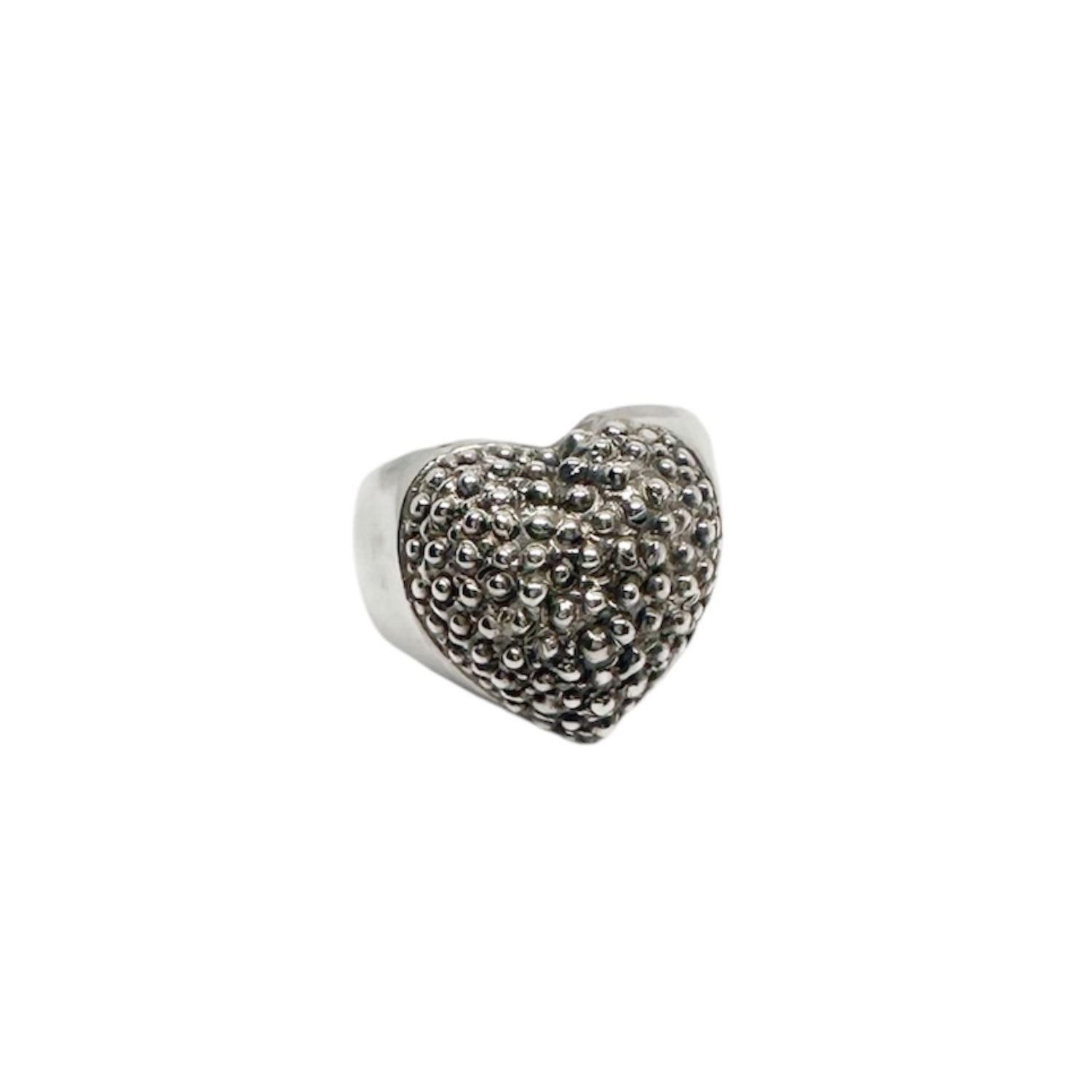 Hand-Carved Sterling Silver 925 Heart Ring — Close-Up Granulation Detail — Polished and Oxidised Finish