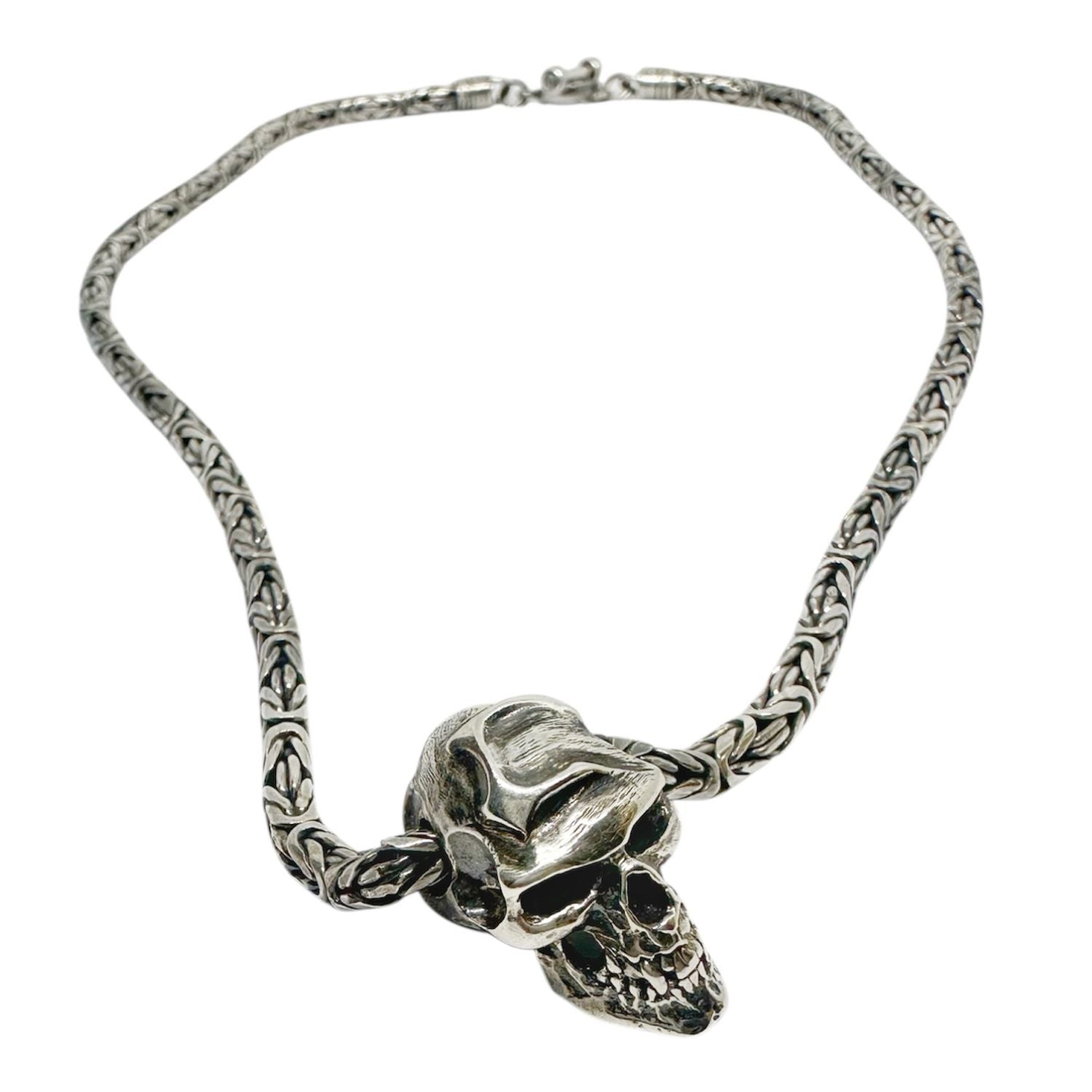 Japanese Oneself Skull Necklace in Sterling Silver 925 — Full View — Hand-Engraved Japanese Symbol for Oneself — Byzantine Chain 45cm — One of a Kind — Handmade by Tamara Gervasio