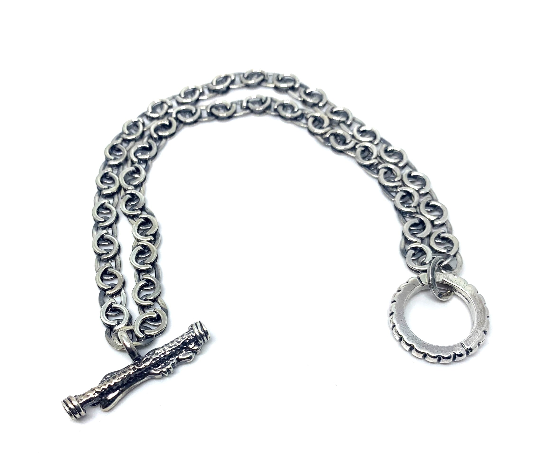 Reverse view of hand-carved Celtic crocodile T-bar clasp on sterling silver 925 double chain bracelet – TG-Jewellery