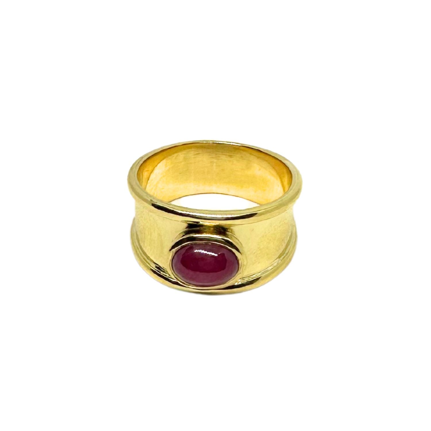 One of a kind 18ct yellow gold ruby cabochon ring – hand carved lost wax, 750 hallmark, 9.1g, size P½, handcrafted in Italy by Tamara Gervasio, Tg-Jewellery