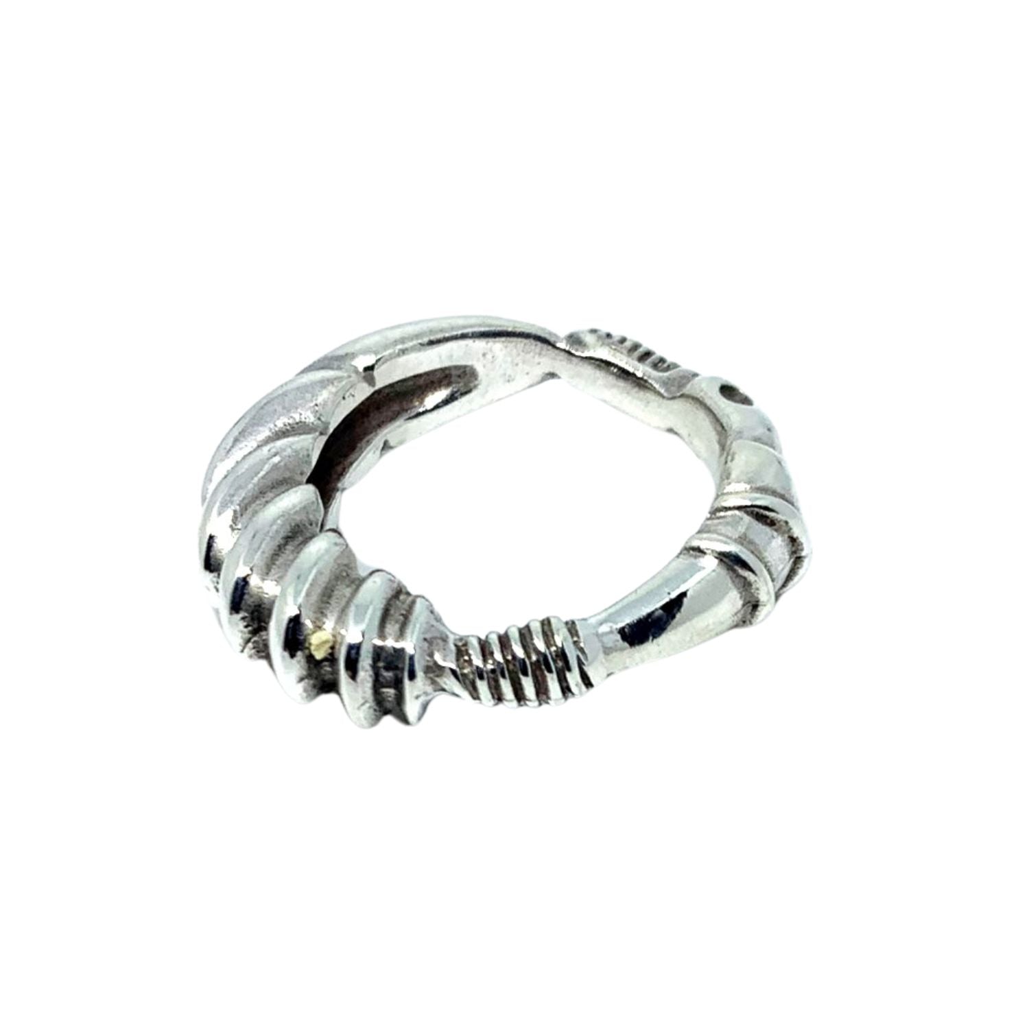 Scorpion Ring Sterling Silver 925 – Close-up detail view – H.R. Giger Inspired - Tg-Jewellery By Tamara Gervasio
