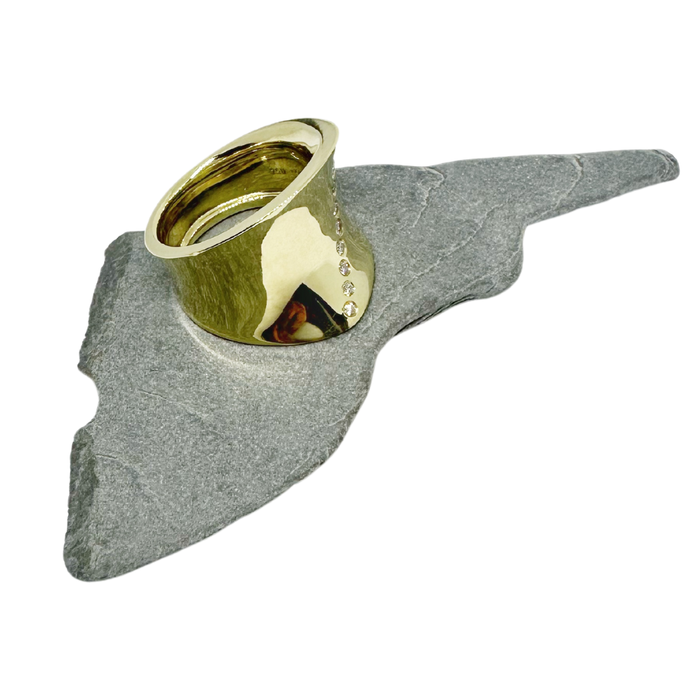 Onda 18k Yellow Gold & Diamonds Ring – Contemporary Statement Design - Tg-Jewellery By Tamara Gervasio