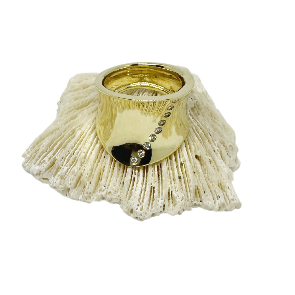 Onda 18k Yellow Gold & Diamonds Ring – Contemporary Statement Design - Tg-Jewellery By Tamara Gervasio