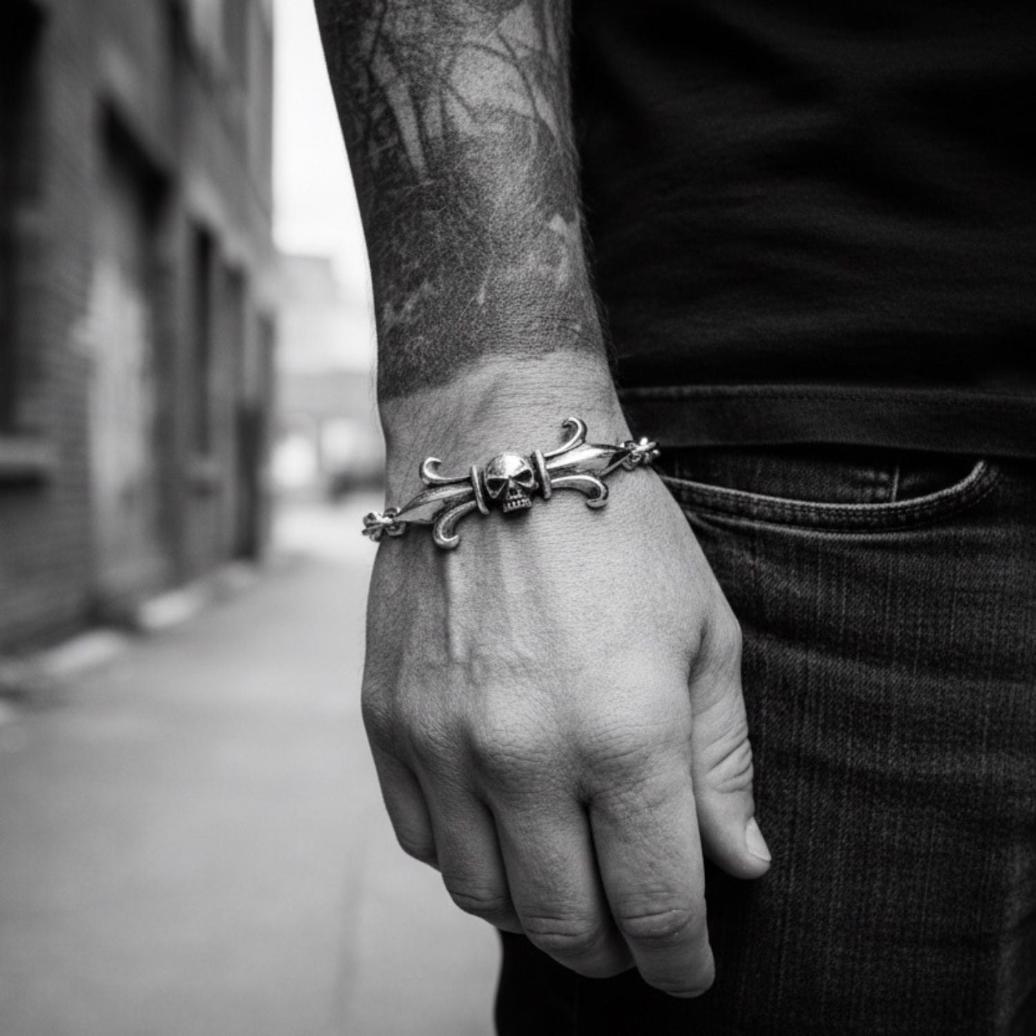 “Reign & Ruin” Skull Crest Bracelet – Sterling Silver Gothic Design