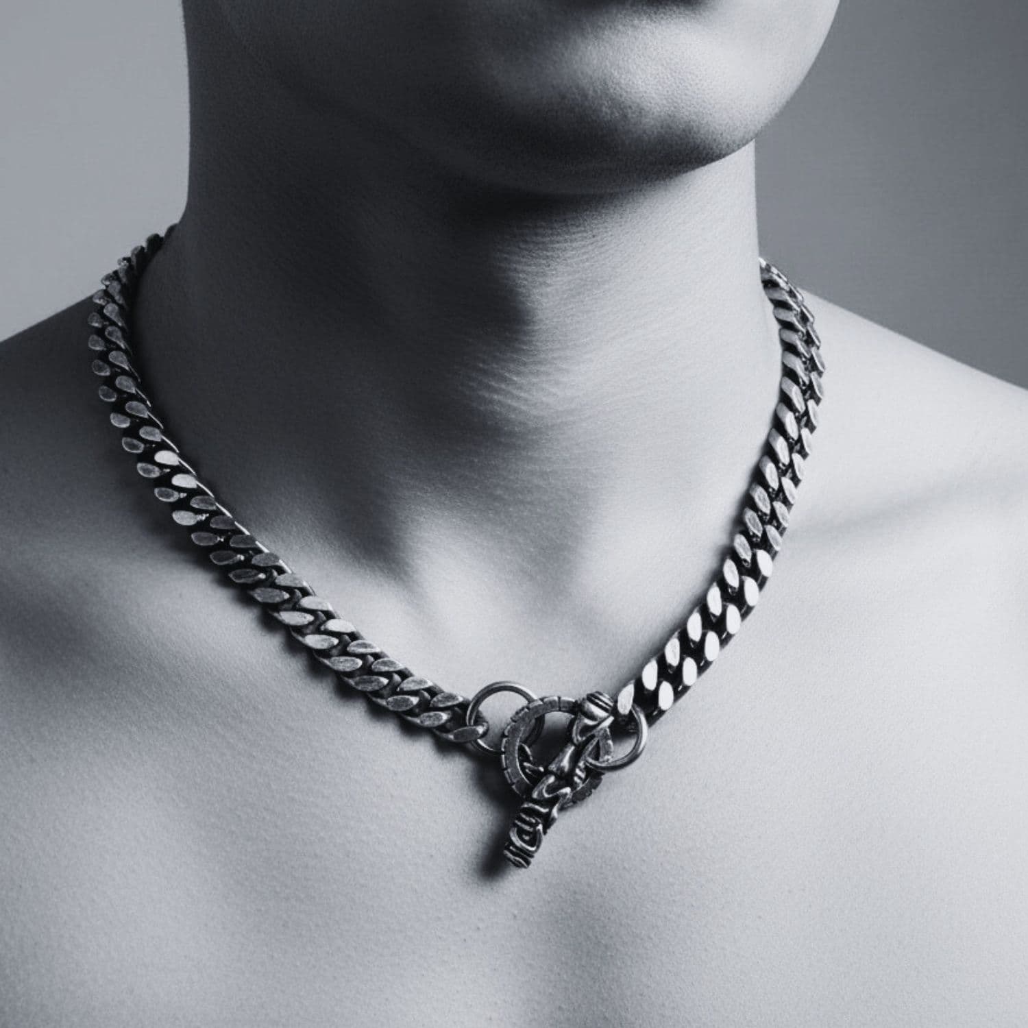 Men's Celtic dog curb chain necklace worn on model, showing 58cm length and chain weight – TG-Jewellery