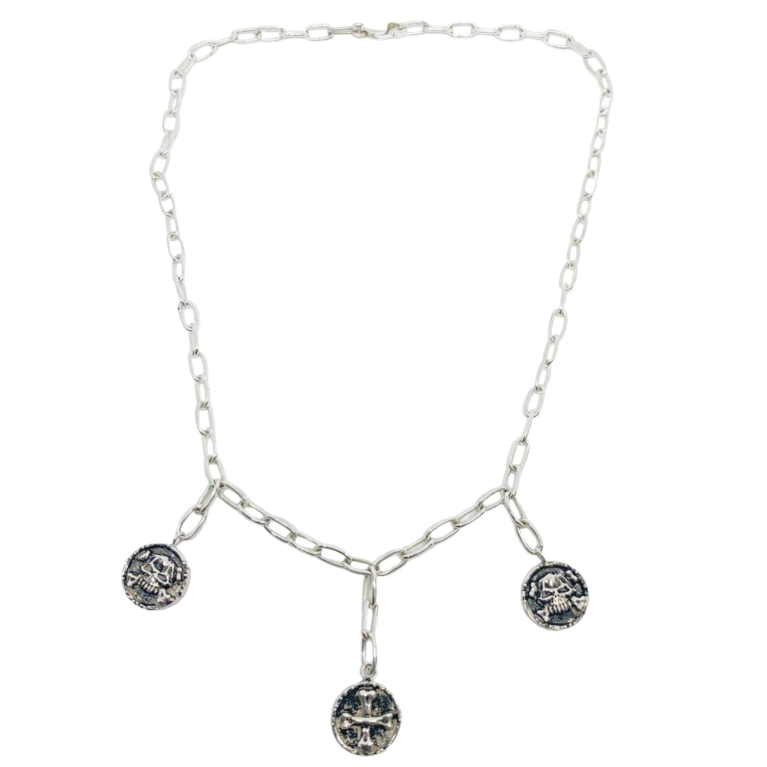 Medaglie skull and crossed bones necklace in sterling silver 925, front view – Tg-Jewellery by Tamara Gervasio