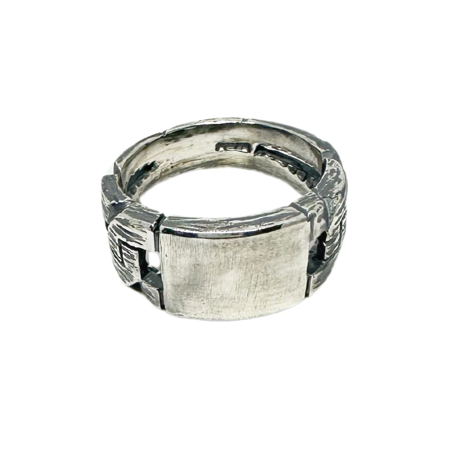 Close-up showing architectural plate and solid chain-link motif detail- Tg-Jewellery By Tamara Gervasio