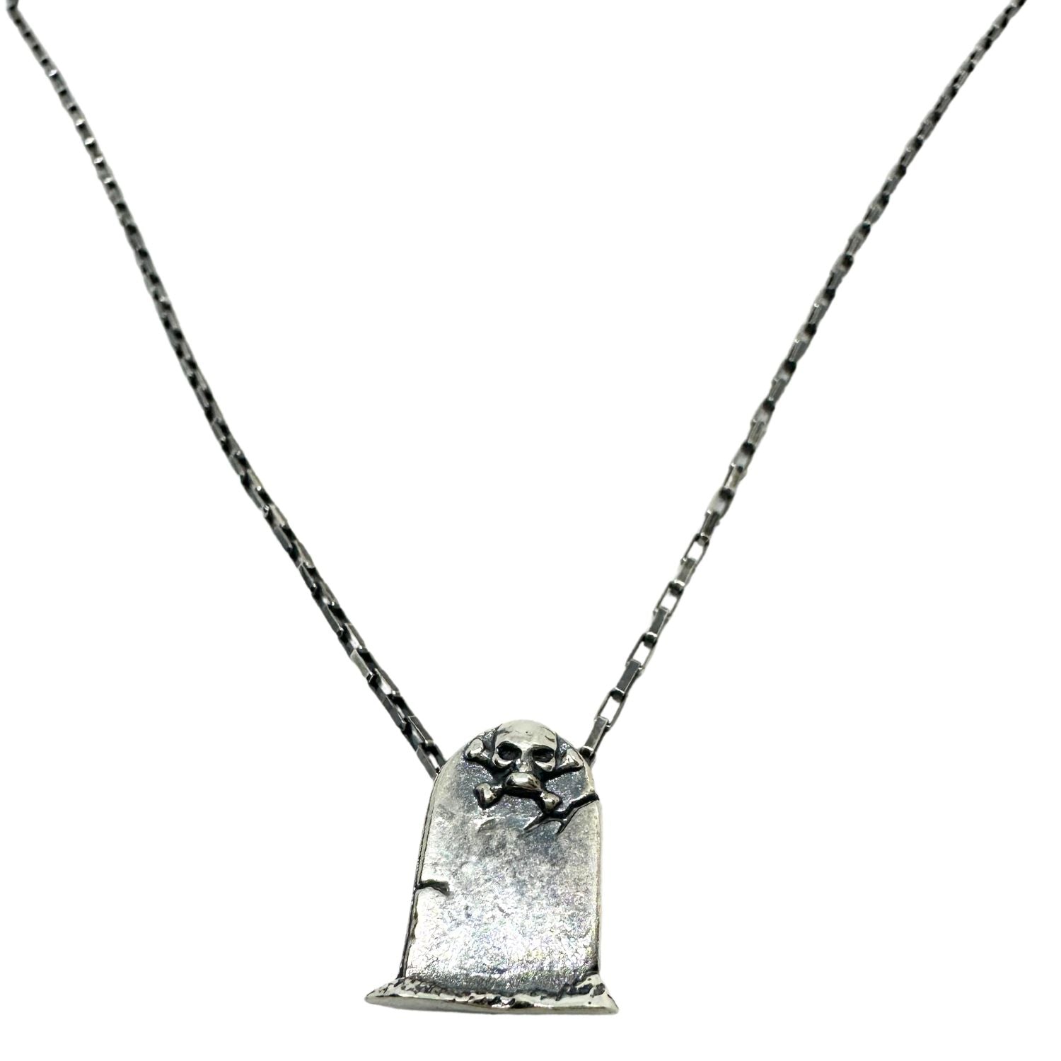 Sterling silver 925 skeleton grave necklace with rectangular trace chain, lost wax cast
