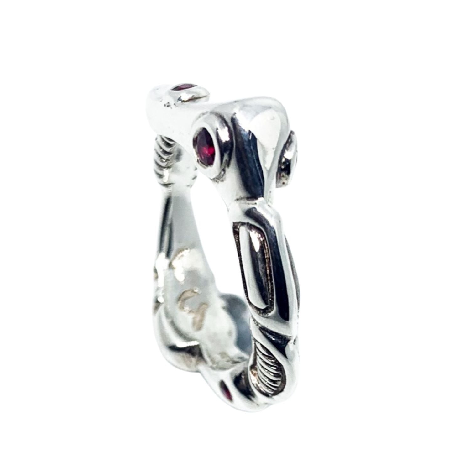 Close-up of ruby stones set in lost wax carved sterling silver 925 Organic Matter ring - Tg-Jewellery By Tamara Gervasio