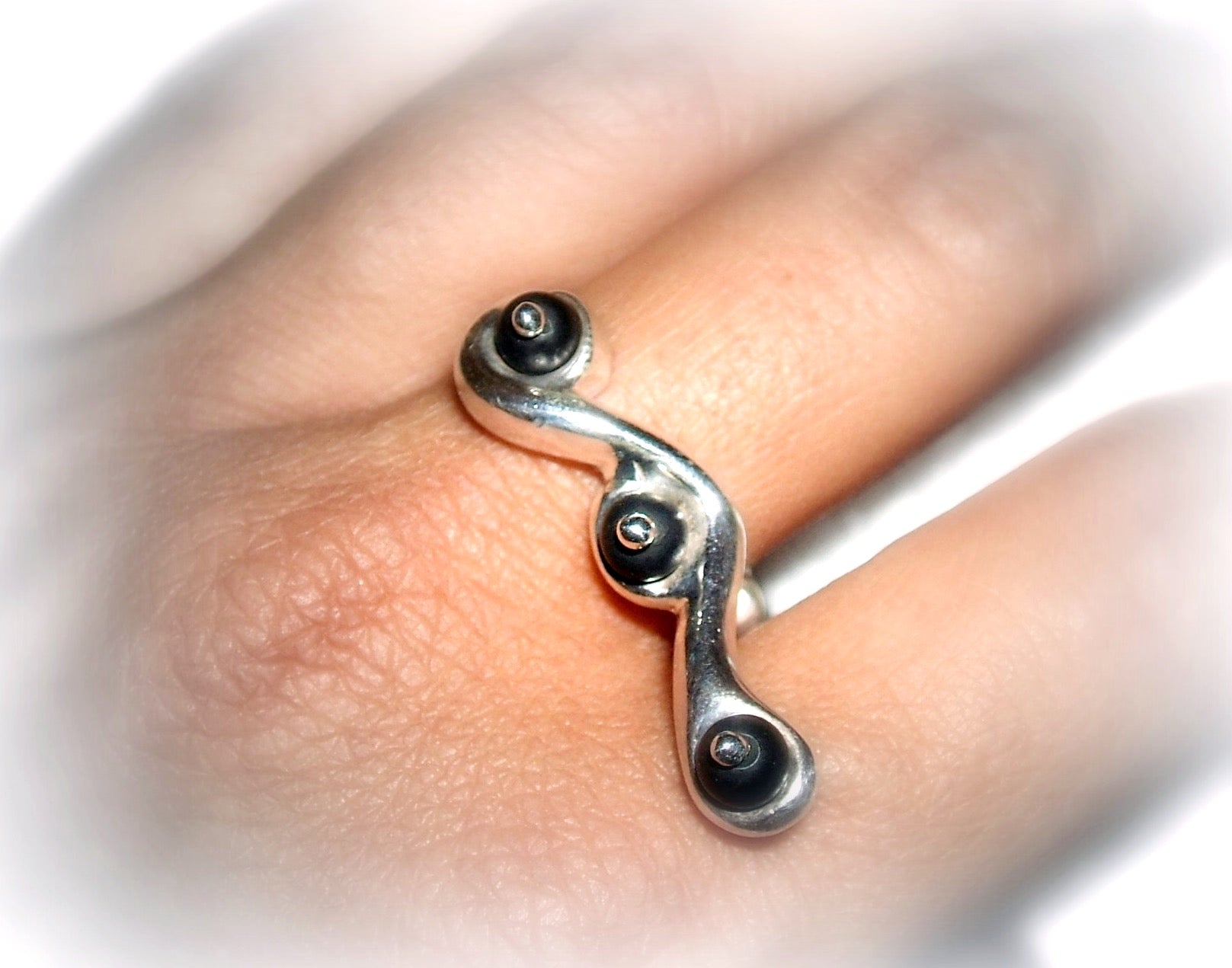 Snake Ring with Satin Onyx Beads | Sterling Silver 925 – One-of-a-Kind - Tg-Jewellery By Tamara Gervasio