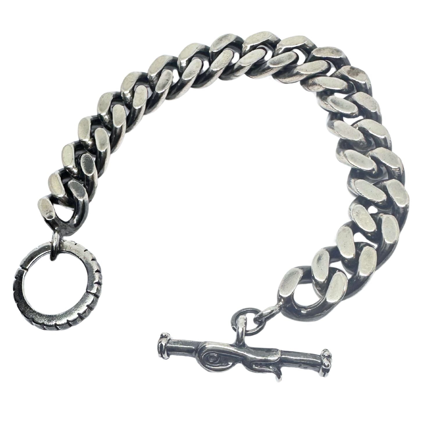 Close-up of hand-carved Celtic bird motif T-bar clasp and engraved jump ring in sterling silver, lost wax cast in Cornwall, UK hallmarked - Tg-Jewellery By Tamara Gervasio