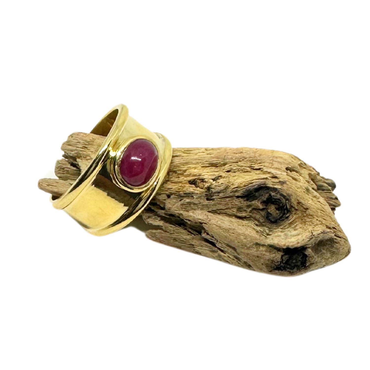 Side view of 18ct yellow gold ruby cabochon ring – 11.64mm band, lost wax carved, one of a kind, part of the Ancient Relics Collection by Tg-Jewellery