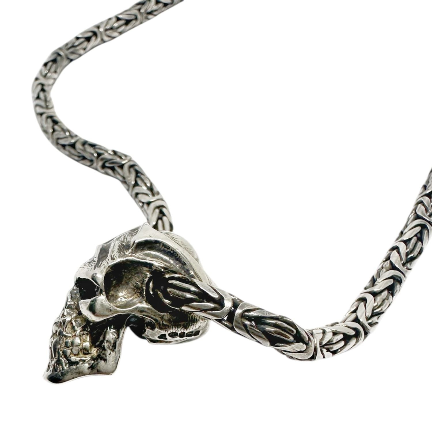 Japanese Oneself Skull Necklace in Sterling Silver 925 — Close-Up Oneself Symbol Engraving on Skull Crown — Hand Engraved After Casting — Oxidised and Polished Finish — Handmade by Tamara Gervasio