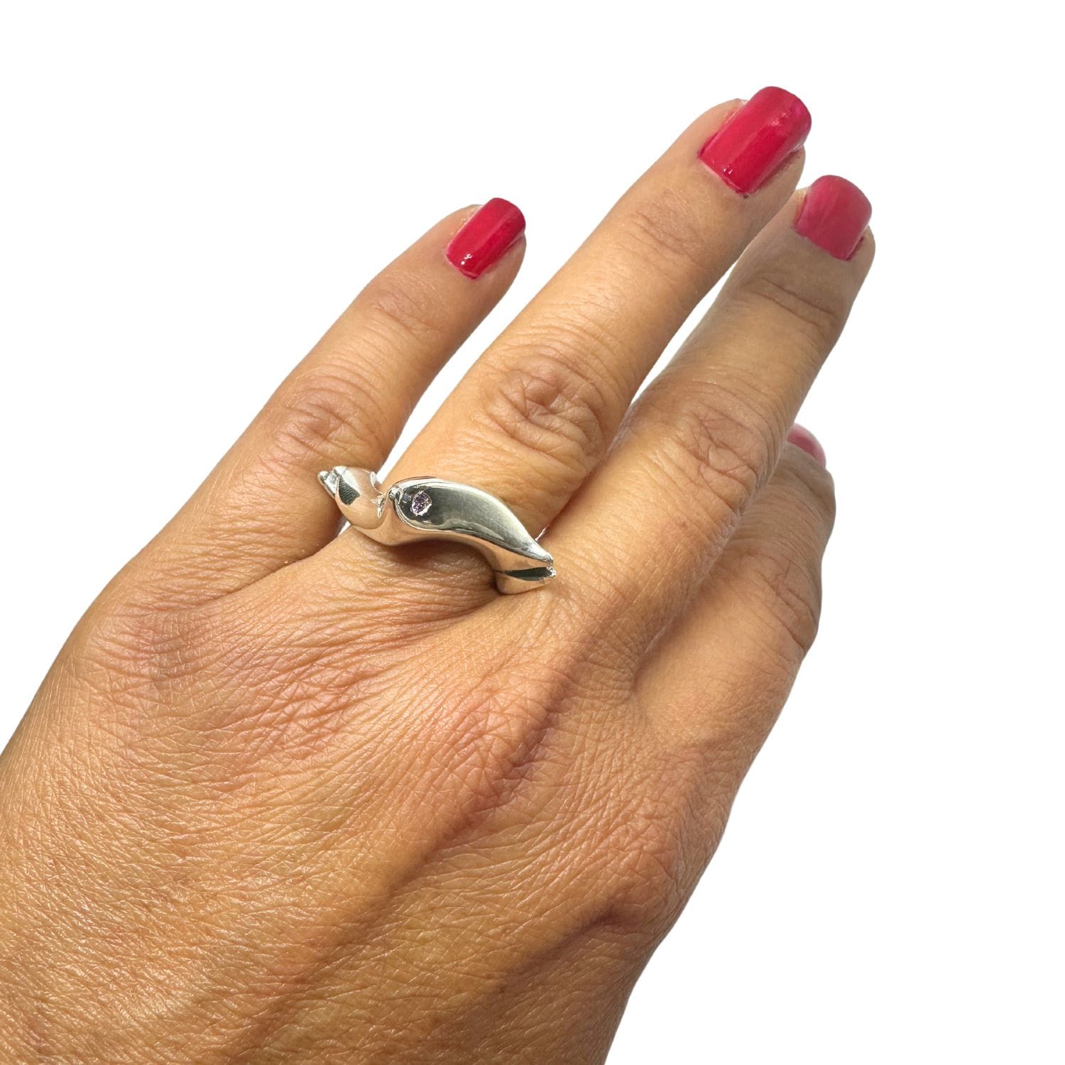 Close-up of Star Ring amethyst variant — four round amethyst stones in polished sterling silver 925 - Tg-Jewellery By Tamara Gervasio