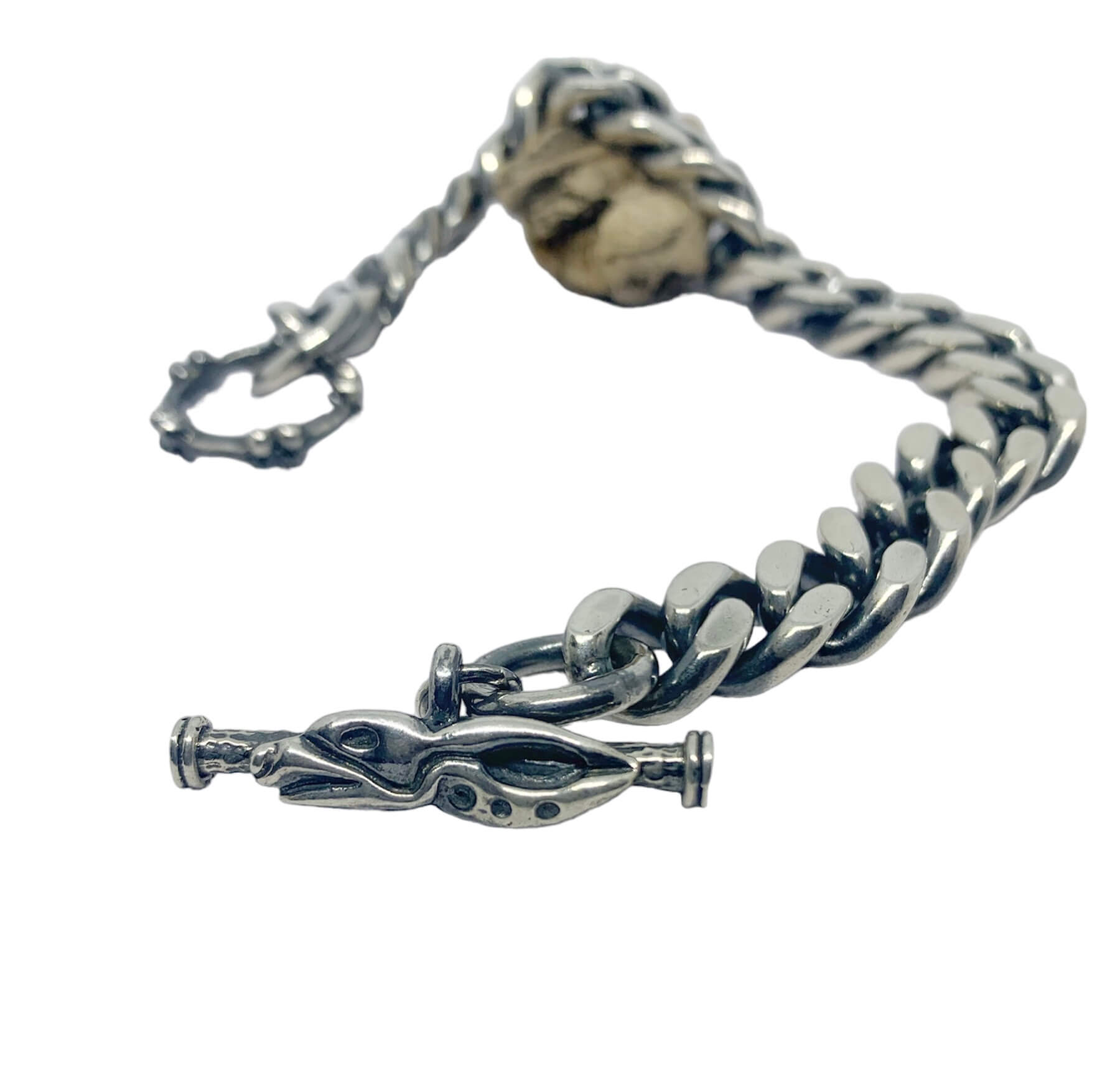 Close-up of hand-carved Celtic dog T-bar clasp on sterling silver 925 bracelet - Tg-Jewellery By Tamara Gervasio