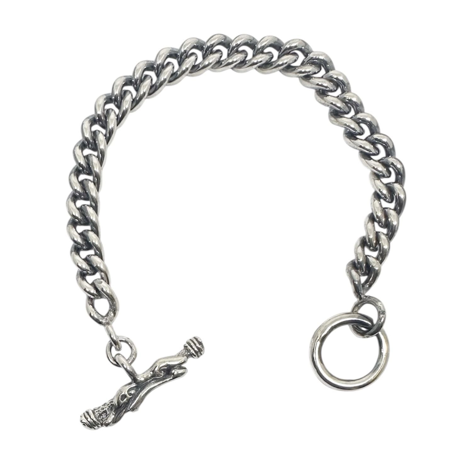 Top view of handmade sterling silver 925 curb chain bracelet with Celtic-Crocodile T-bar clasp – Tg-Jewellery by Tamara Gervasio, Cornwall