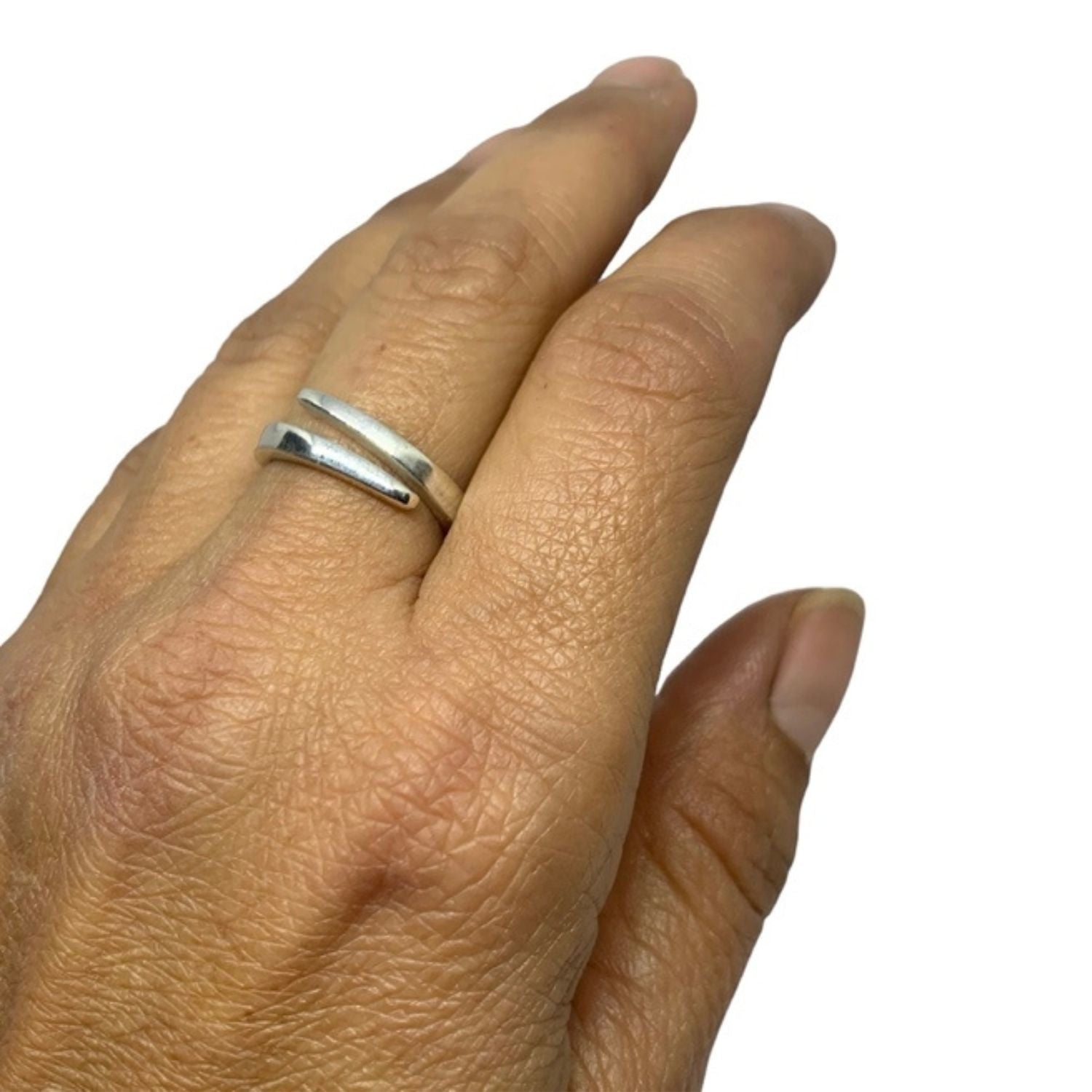 Dynamic Open Band Ring polished silver finish – minimalist handmade ring, lost wax technique, made in Cornwal