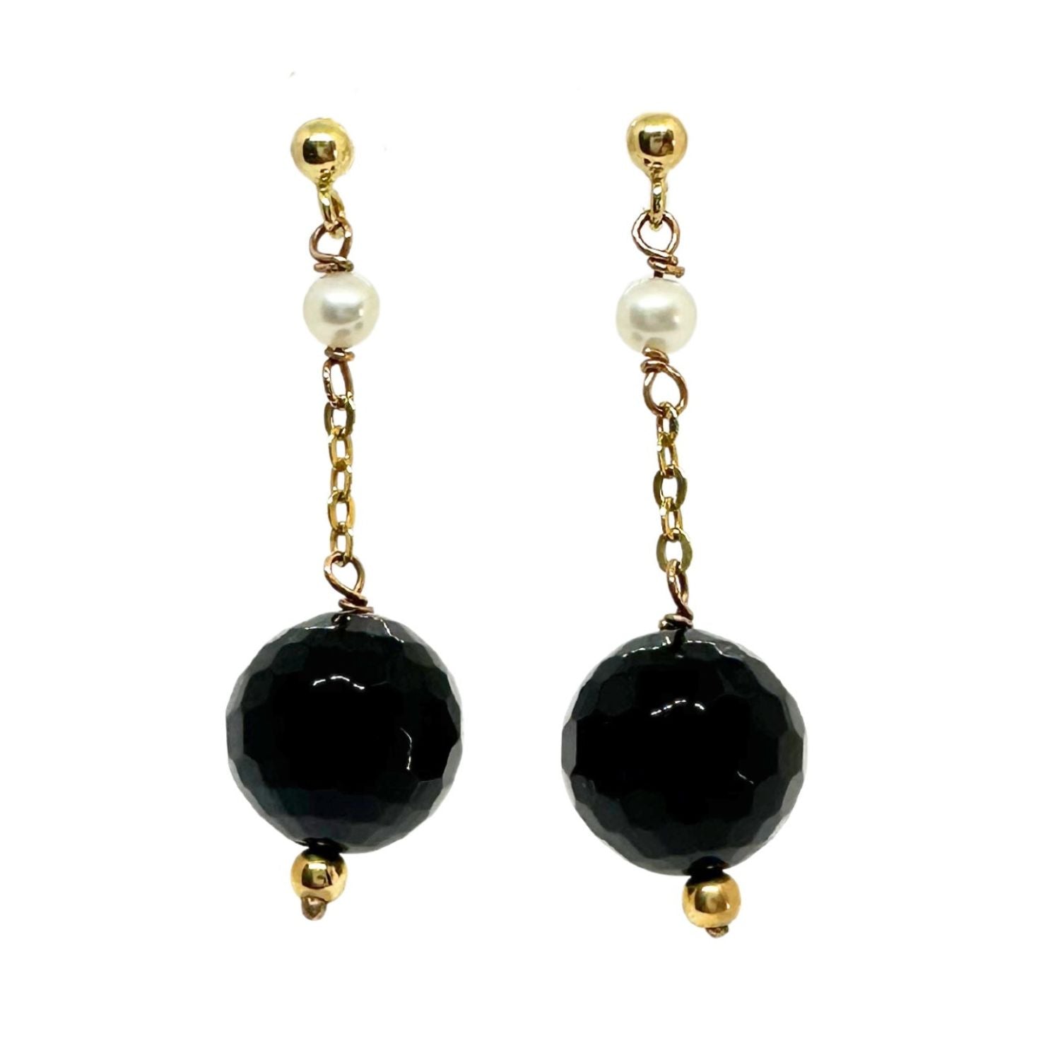 One of a kind 18ct recycled yellow gold dangle earrings with freshwater pearls and faceted onyx beads – 750 hallmark, handcrafted in Italy by Tamara Gervasio, Tg-Jewellery
