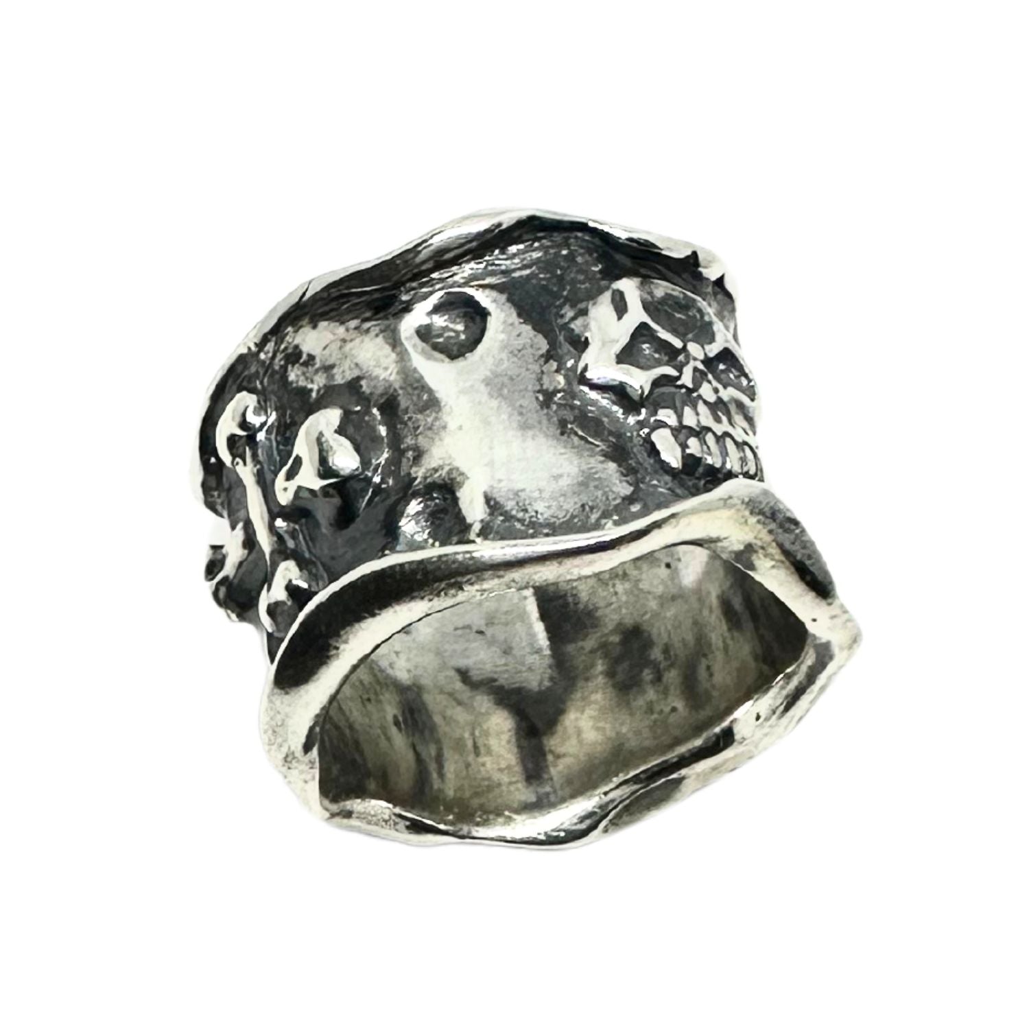 Hand carved sterling silver 925 skull and bones ring – 16.2mm wide, 16.8g, lost wax technique, UK hallmarked, handcrafted in Cornwall by Tamara Gervasio, Tg-Jewellery