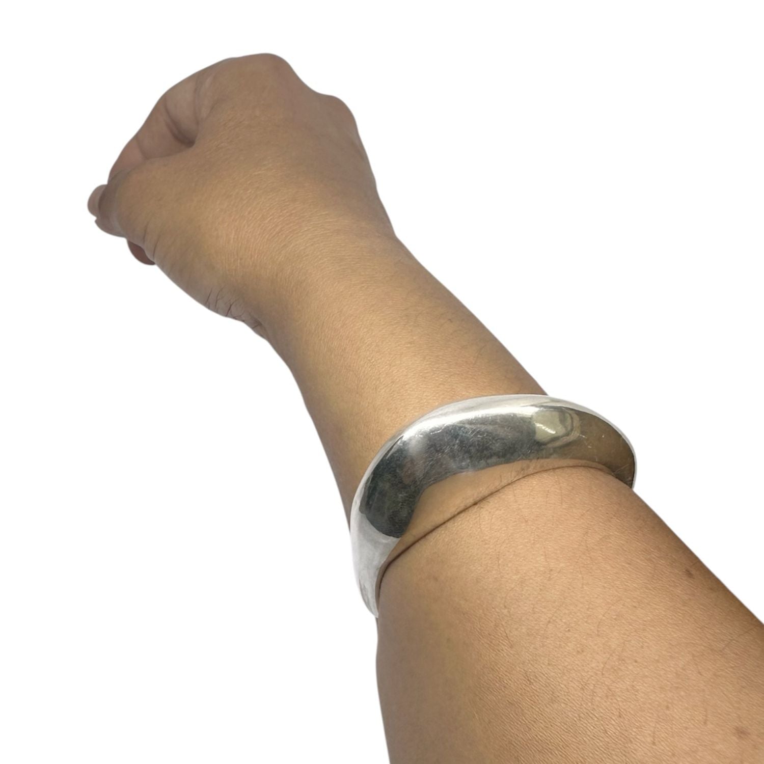 Dynamic Bangle Cuff detail – bold handmade sterling silver cuff from the Dynamic Collection by Tamara Gervasio