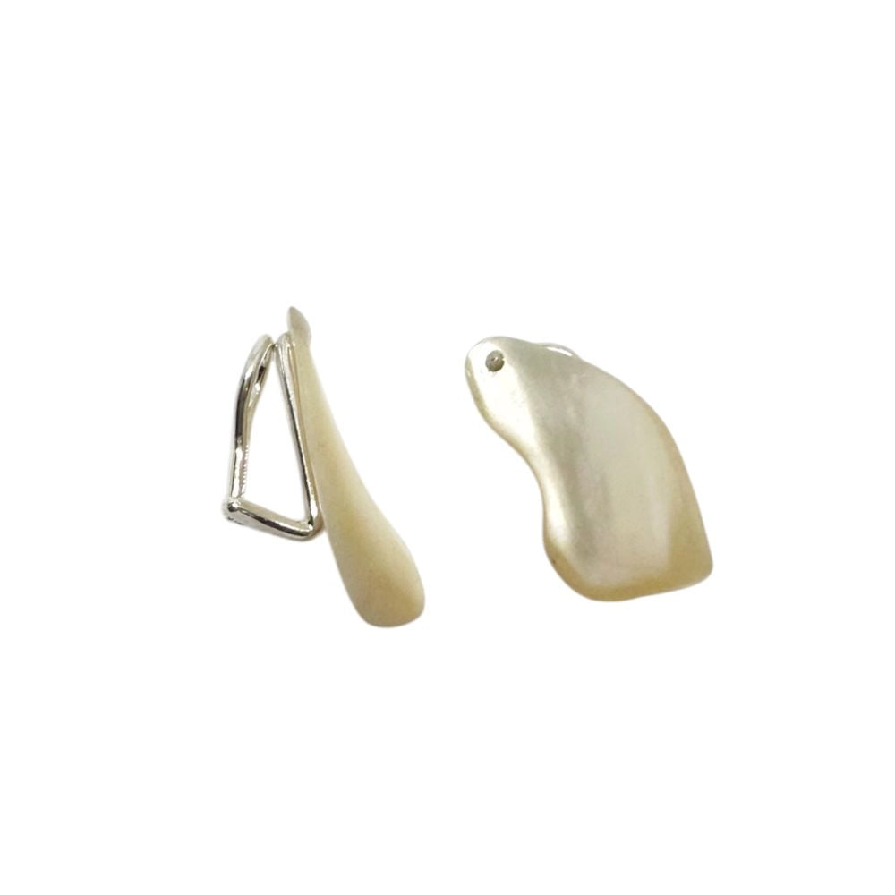 A pair of sterling silver clips earrings with mother pearls, Tg-Jewellery by Tamara Gervasio