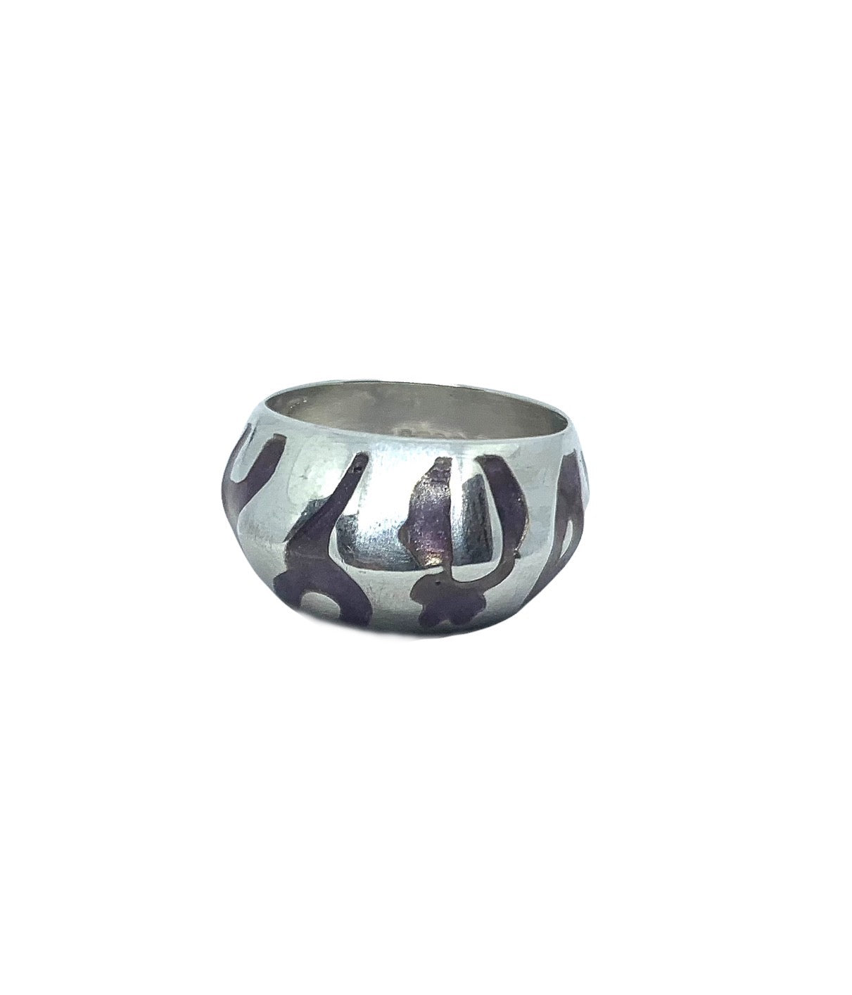 Fire Enamel Chunky Ring in sterling silver 925 with purple ceramic enamel – product shot – TG Jewellery by Tamara Gervasio