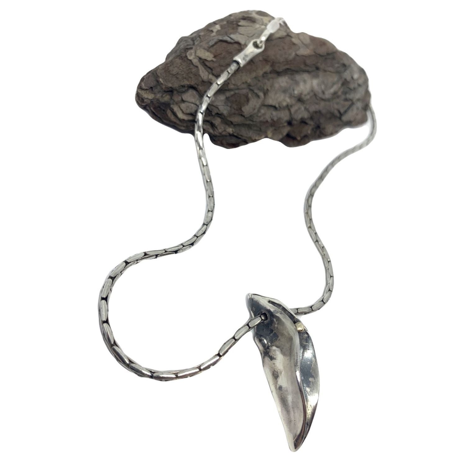 Close-up of Erotika necklace showing 18ct yellow gold ball accent against oxidised sterling silver 925 - Tg-Jewellery By Tamara Gervasio