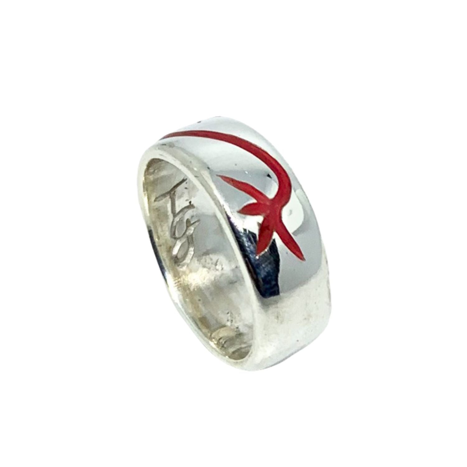 Side profile of flower band ring showing enamel detail and band width, handmade in Cornwall - Tg-Jewellery By Tamara Gervasio
