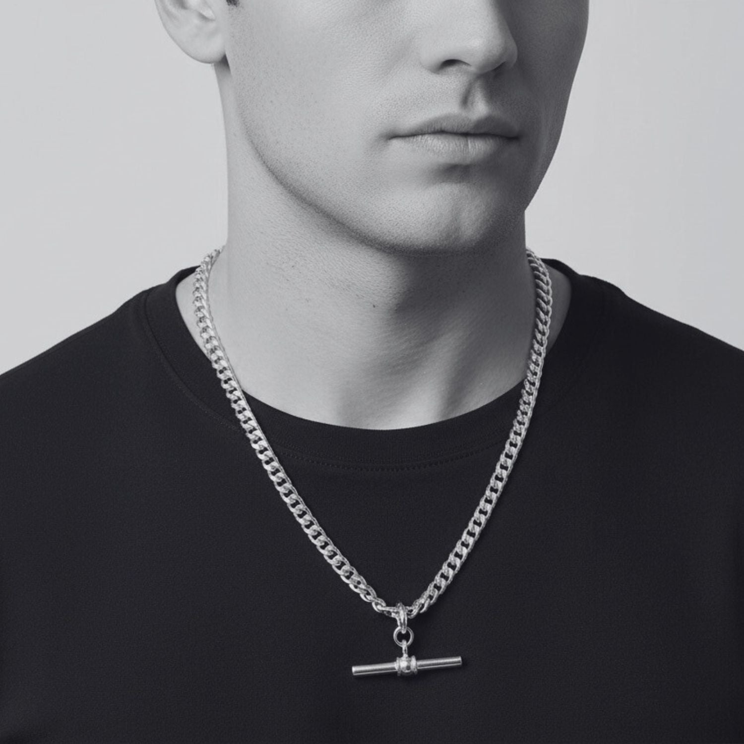 Curb chain necklace with T-bar pendant worn on model showing 47cm length and chain weight – TG-Jewellery by Tamara Gervasio