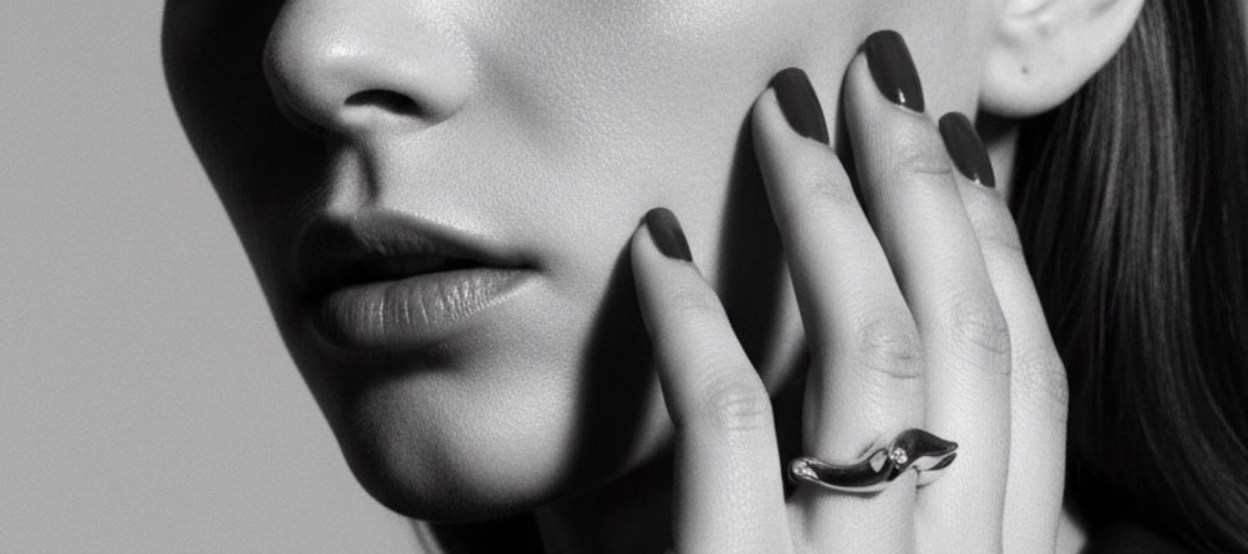 Star ring in sterling silver 925 handcrafted from lost wax carving, worn by Kylie Jenner – Tg-Jewellery by Tamara Gervasio.