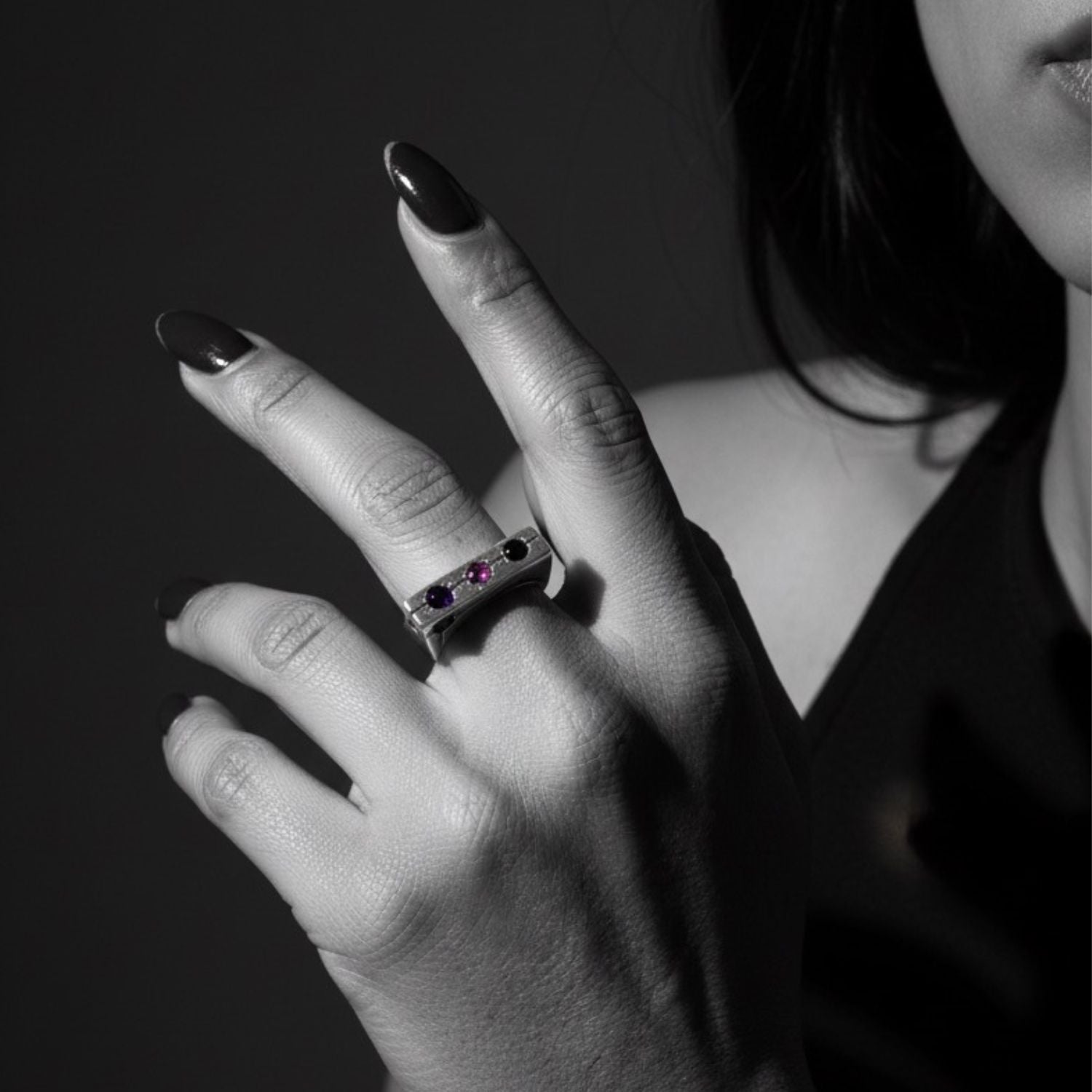 Model wearing sterling silver Traffic Light ring with coloured cabochon gemstones – TG-Jewellery